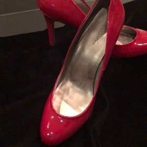 Ann Taylor Red pump